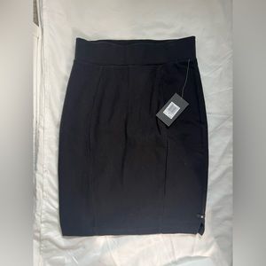 HURLEY. Black skirt. Size medium